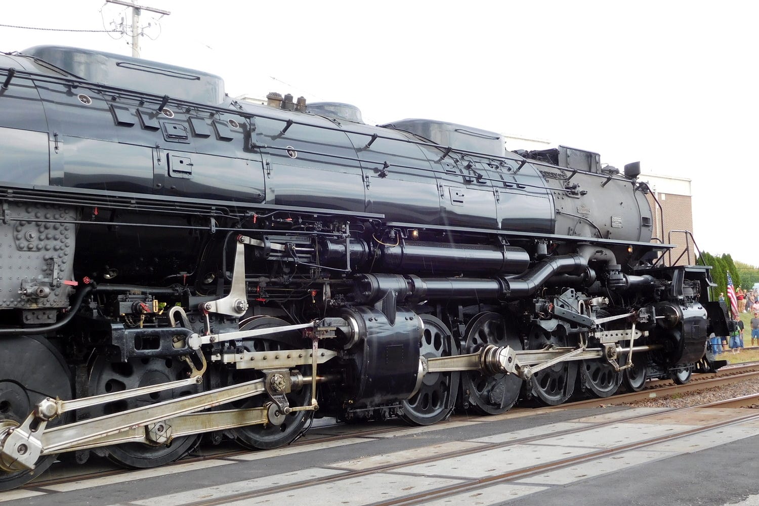 The Union Pacific’s No. 4014 “Big Boy” steam locomotive stops in downtown Belle Plaine, Iowa, on Thursday, September 5, 2024. The train’s trip across Iowa closely followed the Lincoln Highway. Photo by author.